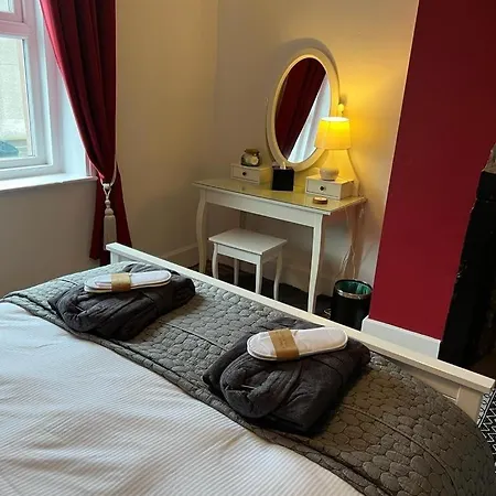 Holiday home Cosy Cumbrian King Size Bed 6 Miles From M6 *