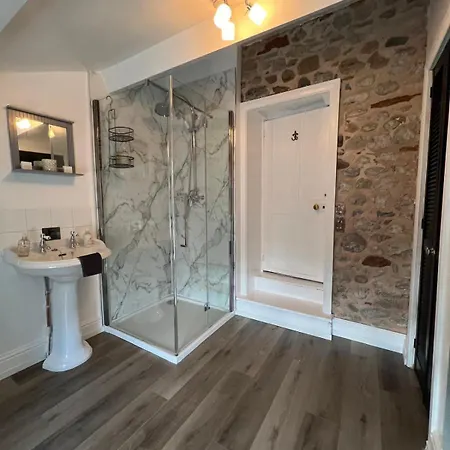 Holiday home Cosy Cumbrian King Size Bed 6 Miles From M6 *